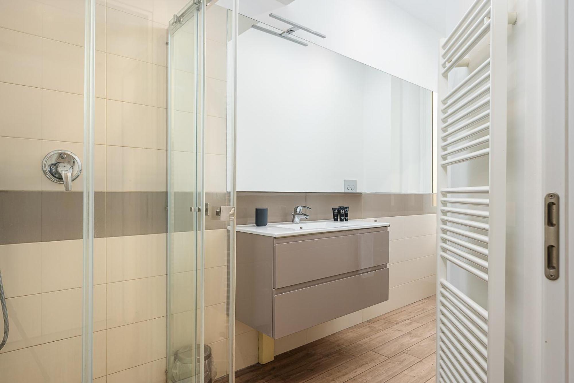 Classbnb - With Balcony Near The City Center Appartamento *